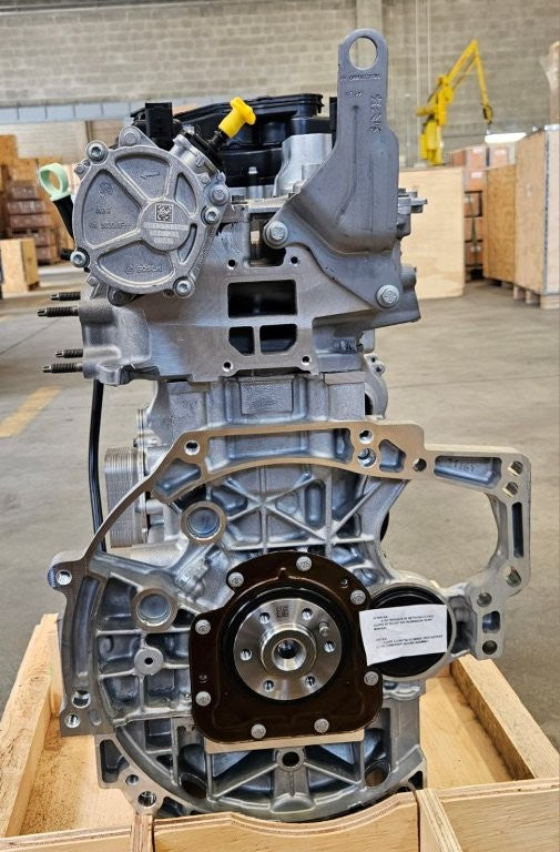 Engine NEW Citroen Opel Peugeot 208 3008 5008 PSA 1.2 12v 3 cil E6 HN05